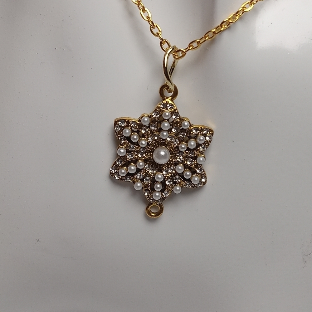 Hand Crafted Gold and Faux Pearl Necklace